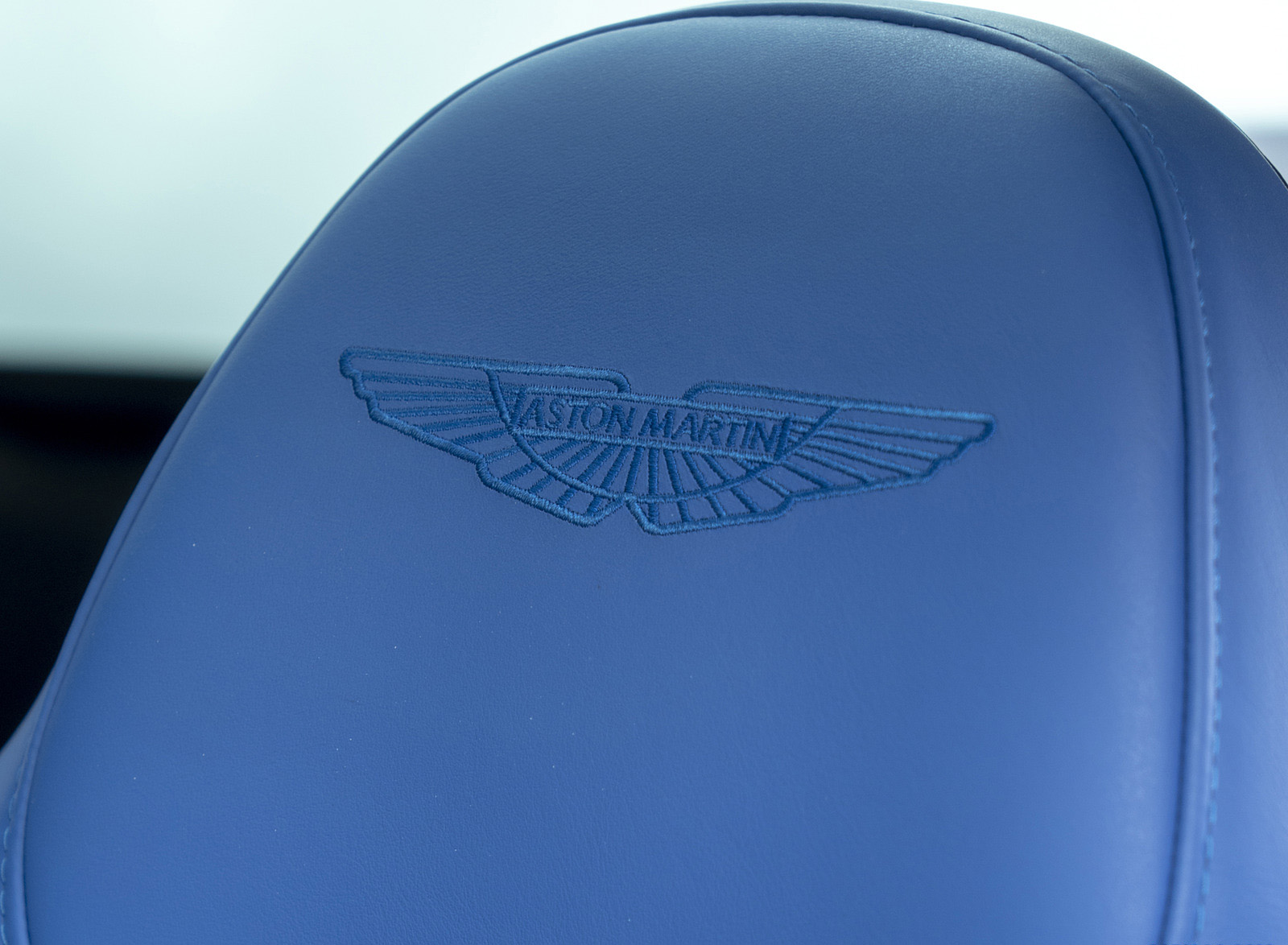 2023 Aston Martin DBX707 (Color: Plasma Blue) Interior Seats Wallpapers  #93 of 118