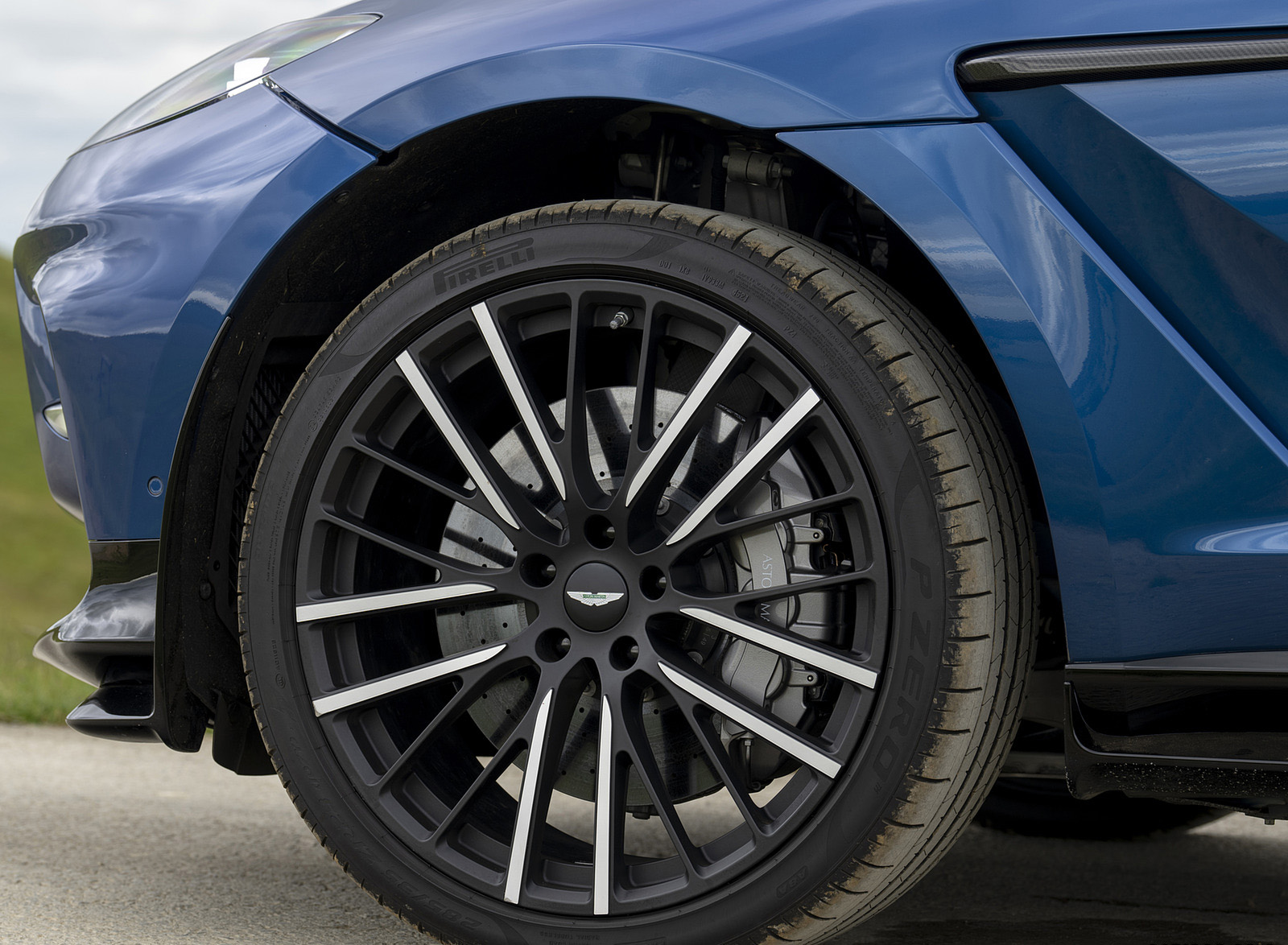 2023 Aston Martin DBX707 (Color: Plasma Blue) Wheel Wallpapers #70 of 118