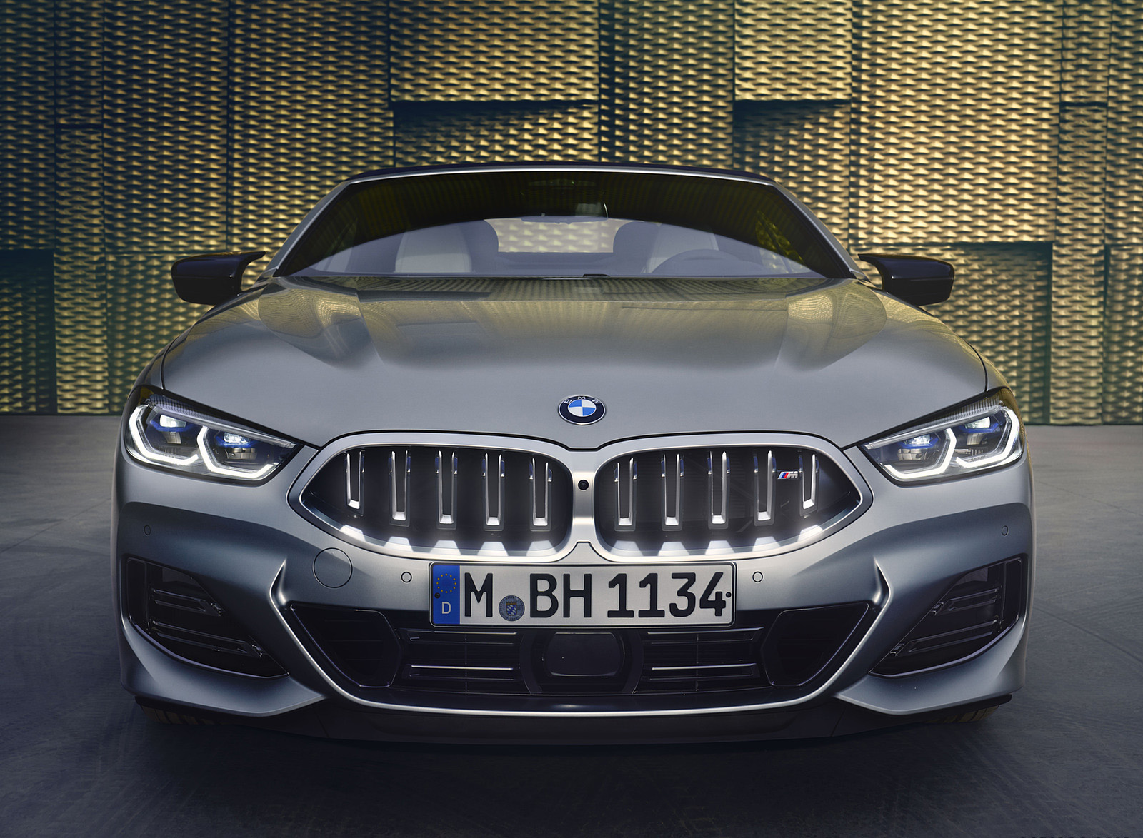 2023 BMW 8 Series Convertible Front Wallpapers #9 of 28