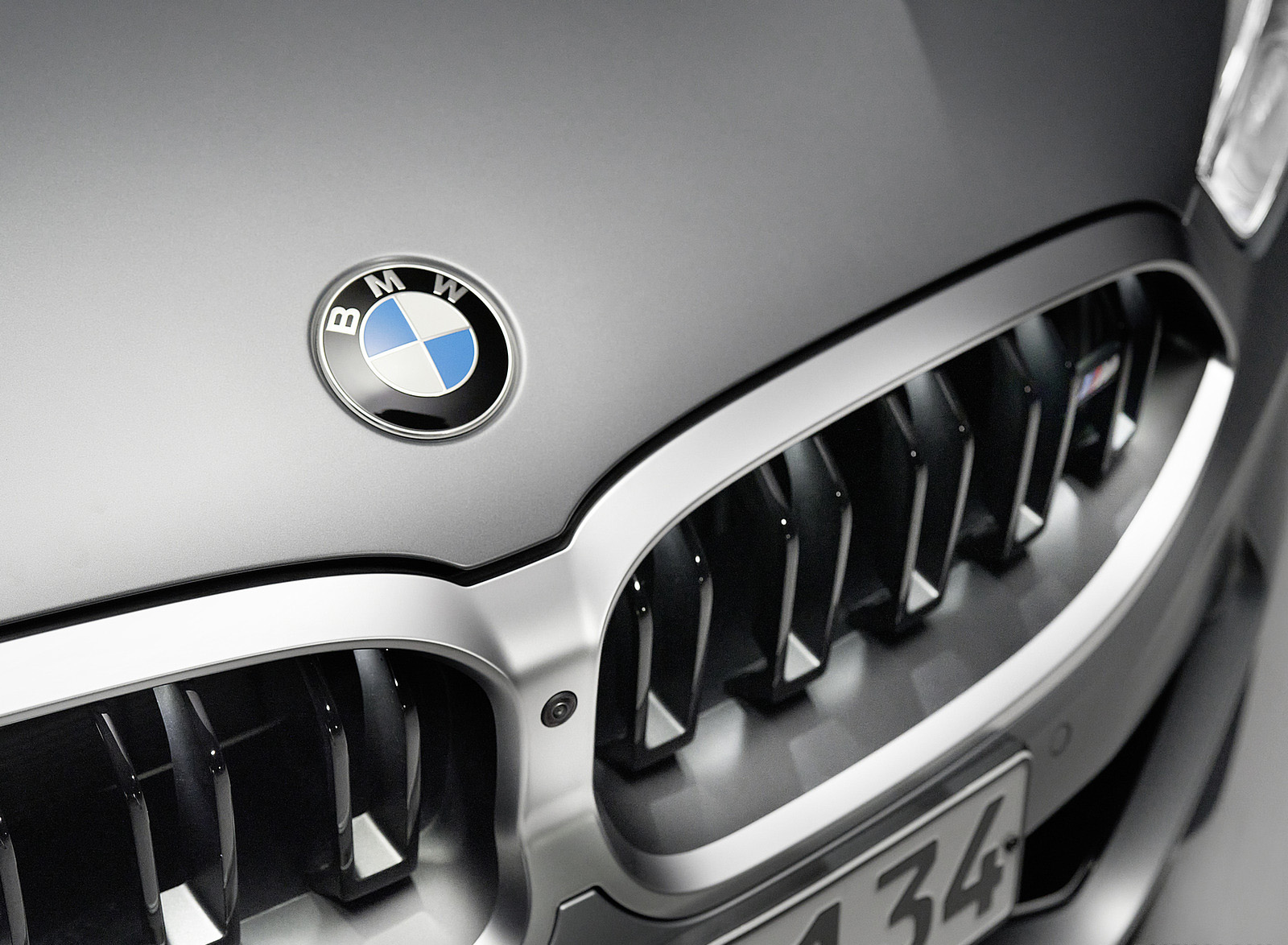 2023 BMW 8 Series Convertible Grille Wallpapers #18 of 28