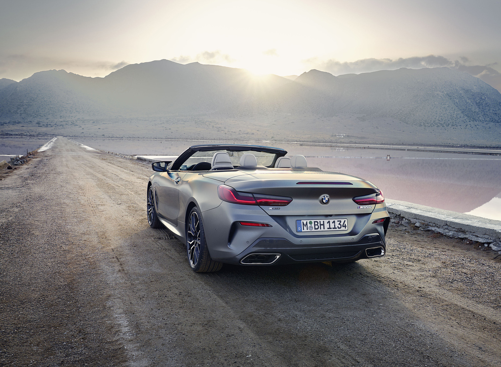 2023 BMW 8 Series Convertible Rear Wallpapers (3)