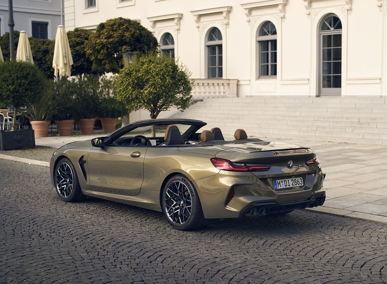 2023 BMW M8 Competition Convertible Rear Three-Quarter Wallpapers #11 of 28