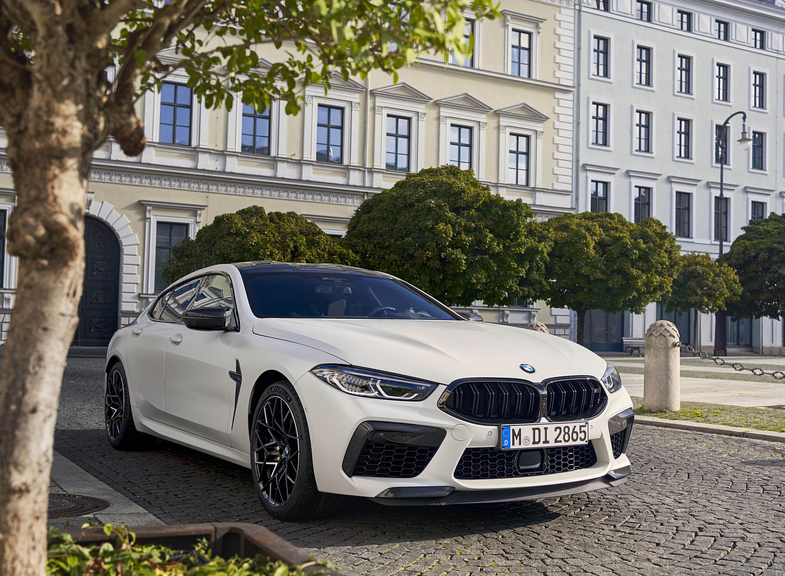 2023 BMW M8 Competition Gran Coupé Front Three-Quarter Wallpapers (6)