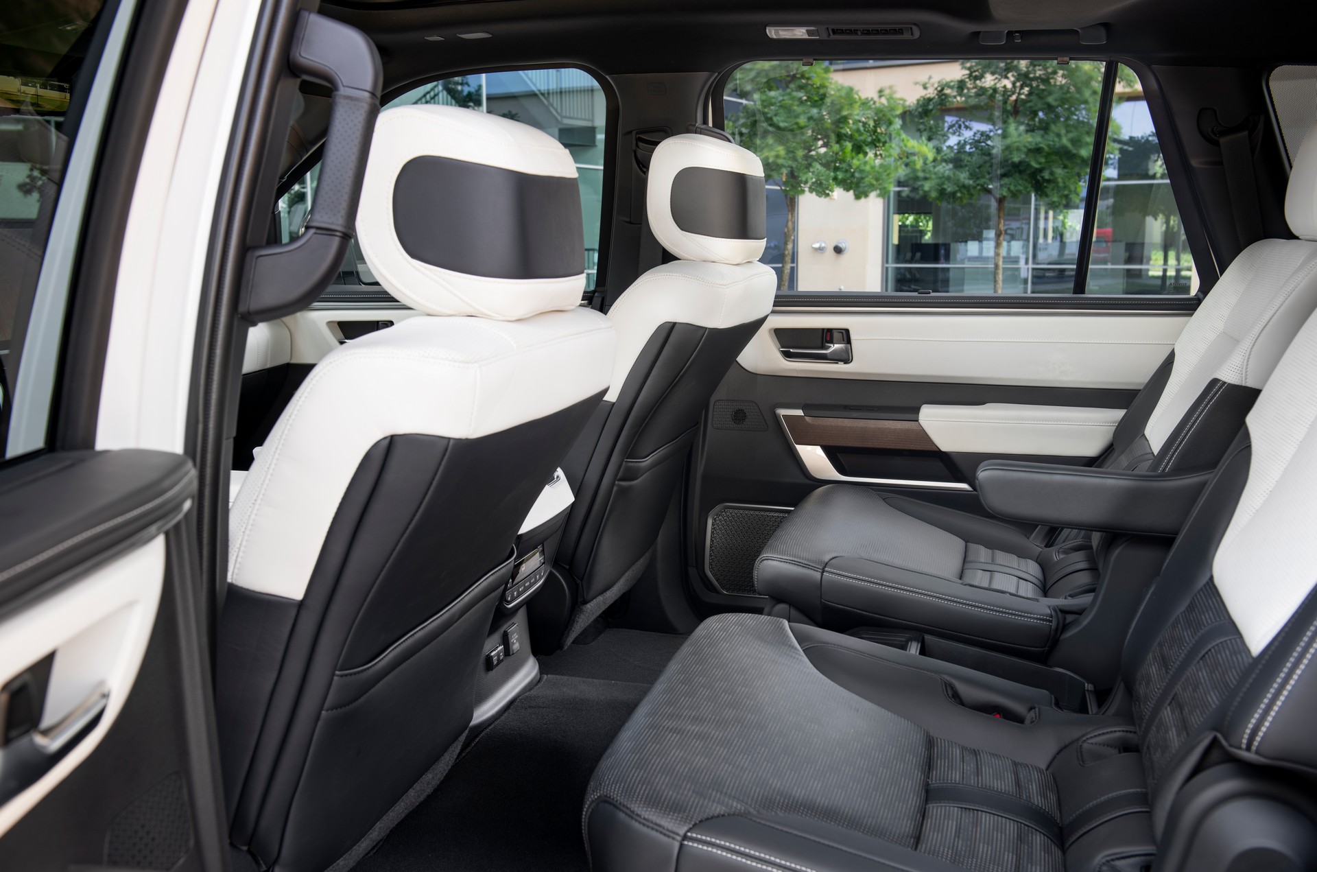 2023 Toyota Sequoia Capstone Interior Rear Seats Wallpapers #108 of 119