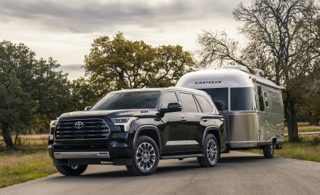 2023 Toyota Sequoia Limited Towing a Trailer Wallpapers 450x275 (1)