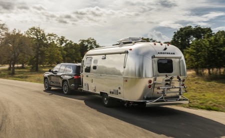 2023 Toyota Sequoia Limited Towing a Trailer Wallpapers 450x275 (2)