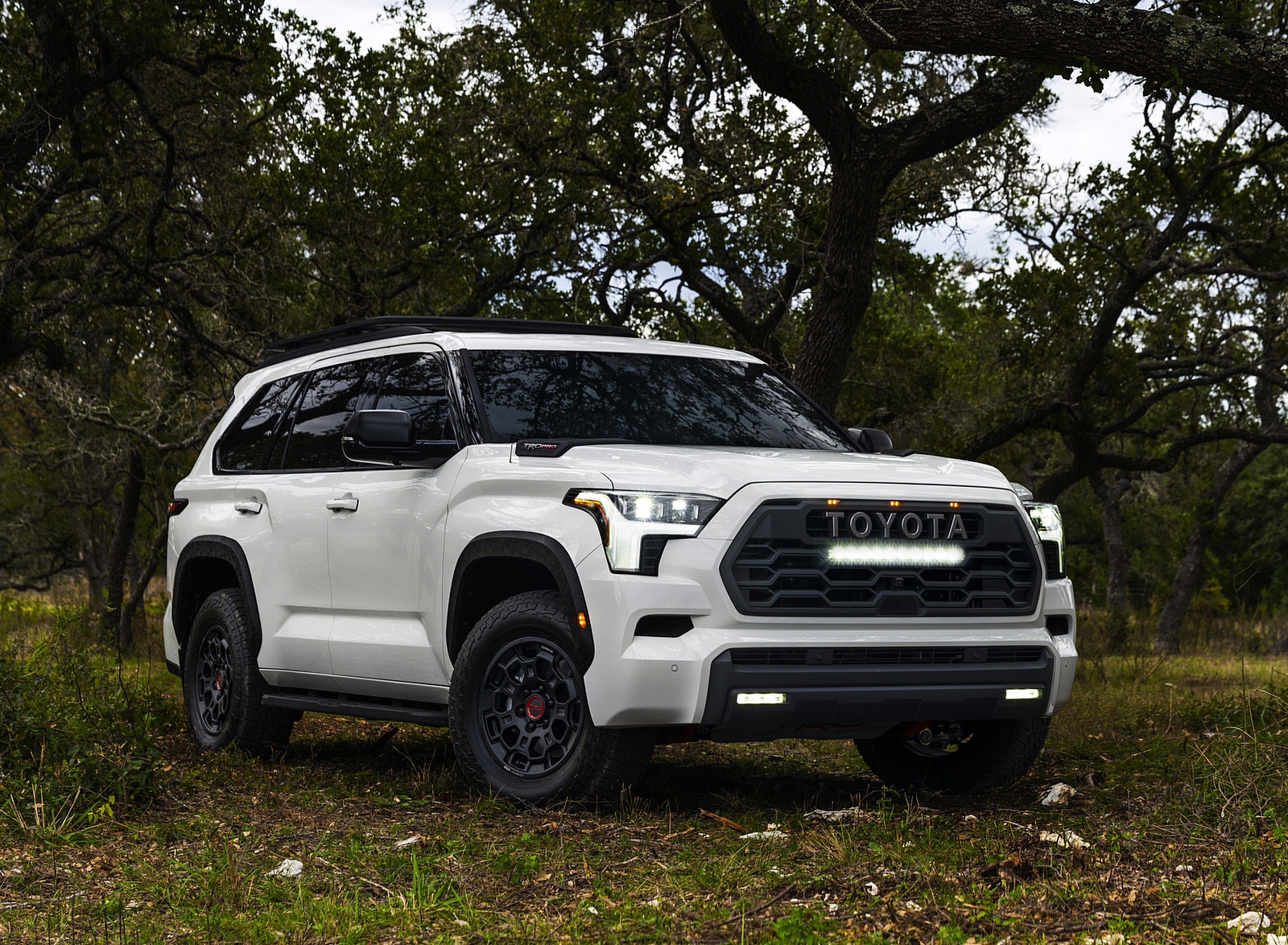 2023 Toyota Sequoia TRD Pro Front Three-Quarter Wallpapers (1)