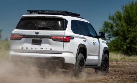 2023 Toyota Sequoia TRD Pro Off-Road Wallpapers 450x275 (65)