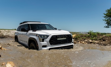 2023 Toyota Sequoia TRD Pro Off-Road Wallpapers 450x275 (55)