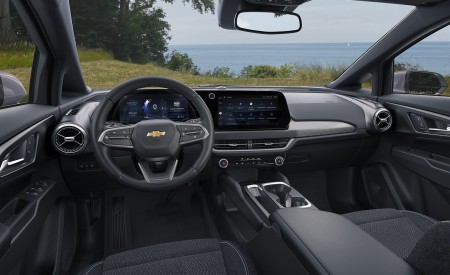 2024 Chevrolet Equinox EV 1LT Interior Wallpapers 450x275 (13)