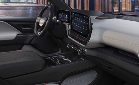 2024 Chevrolet Silverado EV RST Interior Wallpapers 450x275 (21)