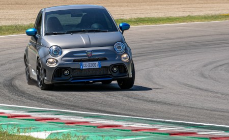 2022 Abarth F595 Front Wallpapers 450x275 (8)