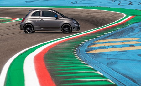 2022 Abarth F595 Side Wallpapers 450x275 (14)