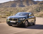 2022 BMW X2 GoldPlay Edition xDrive25e Front Three-Quarter Wallpapers 150x120 (3)