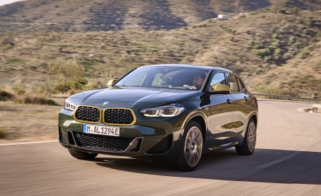 2022 BMW X2 GoldPlay Edition xDrive25e Front Three-Quarter Wallpapers 450x275 (3)