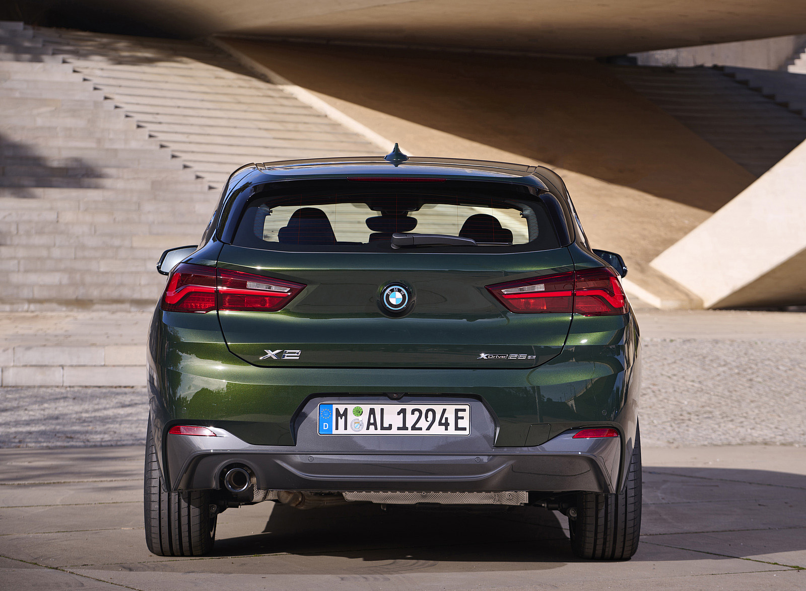 2022 BMW X2 GoldPlay Edition xDrive25e Rear Wallpapers  #28 of 65