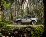 2022 Ford Bronco Everglades (Color: Desert Sand) Side Wallpapers 150x120 (16)
