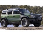 2022 Ford Bronco Everglades (Color: Eruption Green) Front Three-Quarter Wallpapers 150x120 (38)