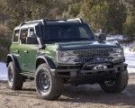 2022 Ford Bronco Everglades (Color: Eruption Green) Front Three-Quarter Wallpapers 150x120 (36)