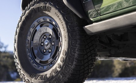 2022 Ford Bronco Everglades (Color: Eruption Green) Wheel Wallpapers 450x275 (43)