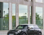 2022 Mini Cooper SE Resolute Edition Front Three-Quarter Wallpapers 150x120