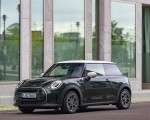 2022 Mini Cooper SE Resolute Edition Front Three-Quarter Wallpapers 150x120