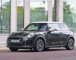 2022 Mini Cooper SE Resolute Edition Front Three-Quarter Wallpapers 150x120