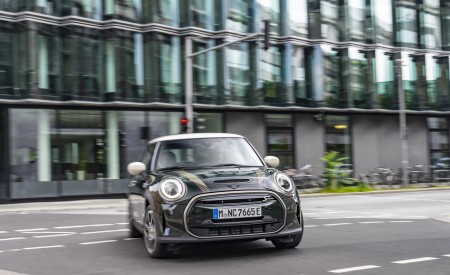 2022 Mini Cooper SE Resolute Edition Front Wallpapers 450x275 (59)