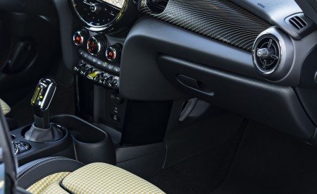 2022 Mini Cooper SE Resolute Edition Interior Front Seats Wallpapers 450x275 (97)