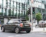 2022 Mini Cooper SE Resolute Edition Rear Three-Quarter Wallpapers 150x120