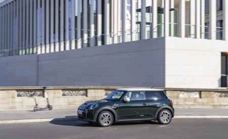 2022 Mini Cooper SE Resolute Edition Side Wallpapers  450x275 (21)