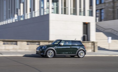 2022 Mini Cooper SE Resolute Edition Side Wallpapers  450x275 (23)
