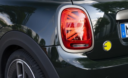 2022 Mini Cooper SE Resolute Edition Tail Light Wallpapers 450x275 (86)