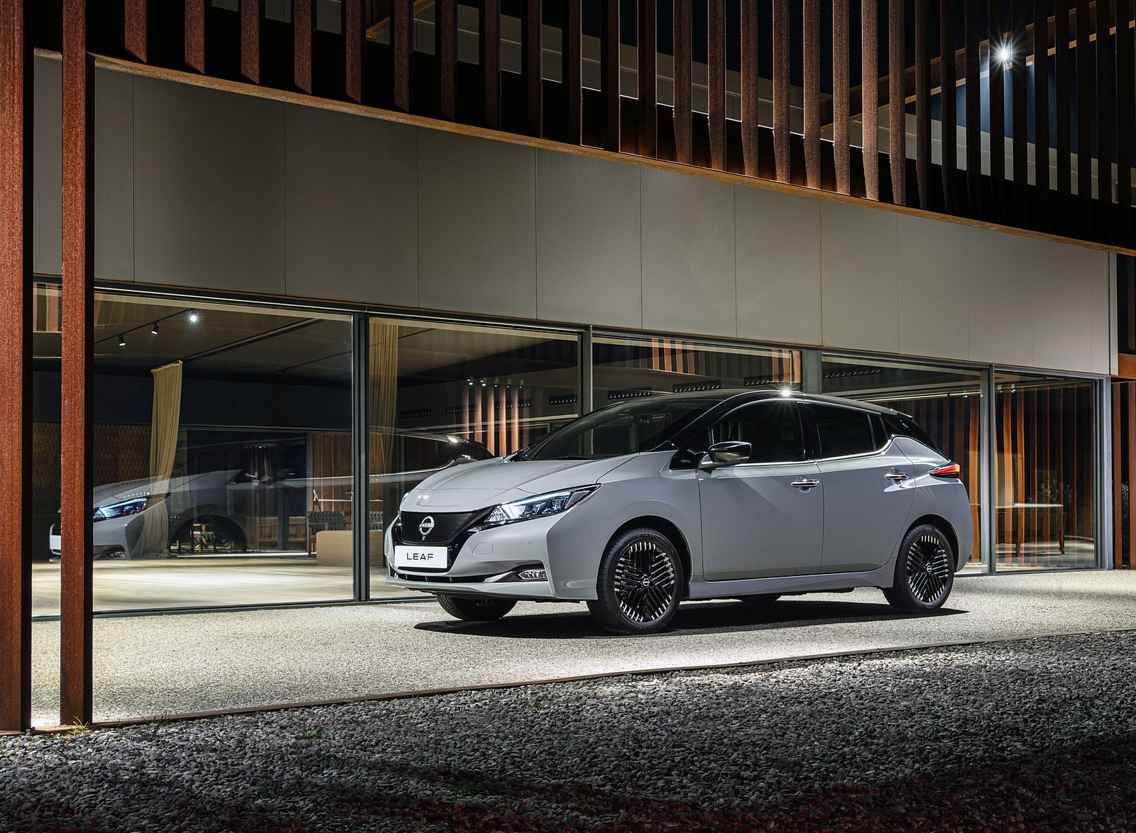2022 Nissan Leaf (Euro-Spec) Front Three-Quarter Wallpapers #34 of 46