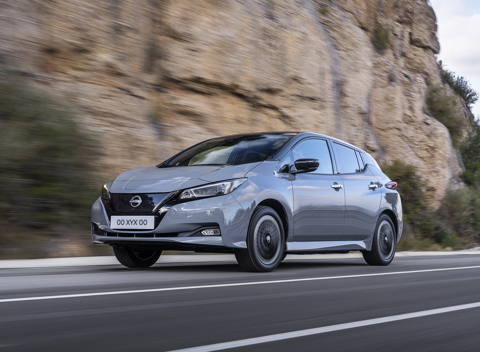 2022 Nissan Leaf (Euro-Spec) Front Three-Quarter Wallpapers #23 of 46