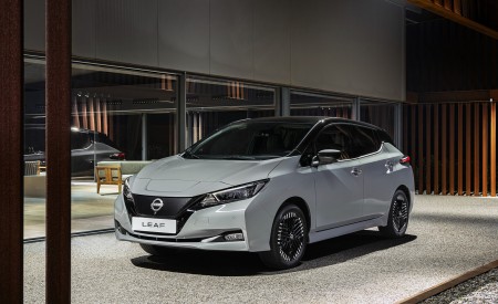 2022 Nissan Leaf (Euro-Spec) Front Three-Quarter Wallpapers 450x275 (31)