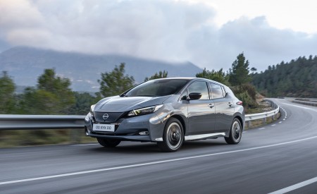 2022 Nissan Leaf (Euro-Spec) Front Three-Quarter Wallpapers 450x275 (22)