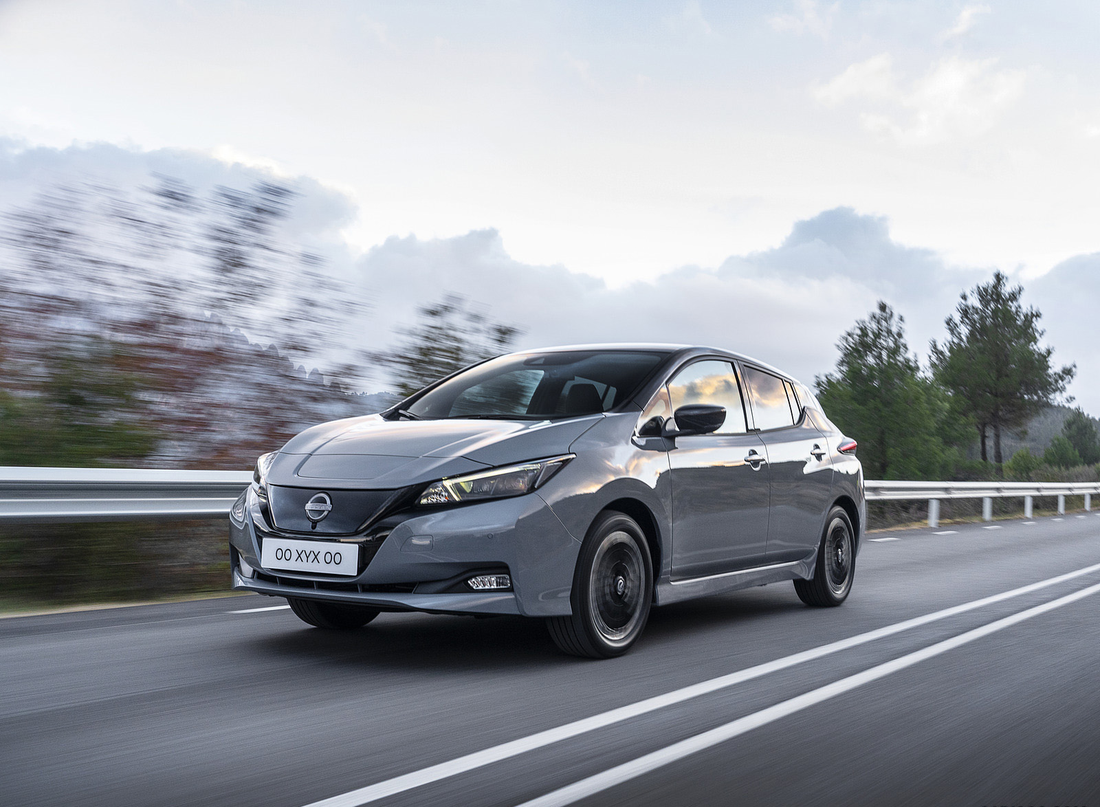 2022 Nissan Leaf (Euro-Spec) Front Three-Quarter Wallpapers #21 of 46
