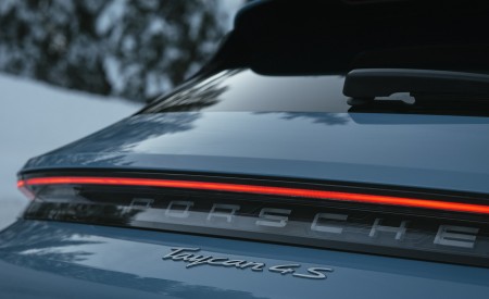 2022 Porsche Taycan 4S Sport Turismo (Color: Frozen Blue Metallic) Detail Wallpapers 450x275 (14)