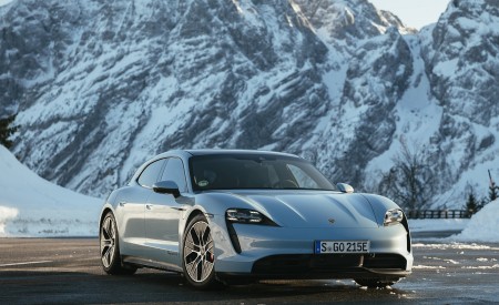2022 Porsche Taycan 4S Sport Turismo (Color: Frozen Blue Metallic) Front Three-Quarter Wallpapers 450x275 (10)