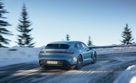 2022 Porsche Taycan 4S Sport Turismo (Color: Frozen Blue Metallic) Rear Three-Quarter Wallpapers 450x275 (5)