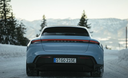 2022 Porsche Taycan 4S Sport Turismo (Color: Frozen Blue Metallic) Rear Wallpapers 450x275 (12)