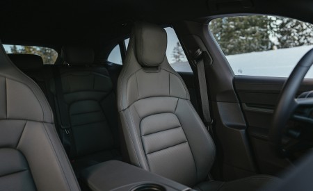 2022 Porsche Taycan Sport Turismo (Color: Frozen Berry Metallic) Interior Front Seats Wallpapers 450x275 (30)