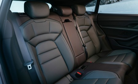2022 Porsche Taycan Sport Turismo (Color: Frozen Berry Metallic) Interior Rear Seats Wallpapers 450x275 (31)