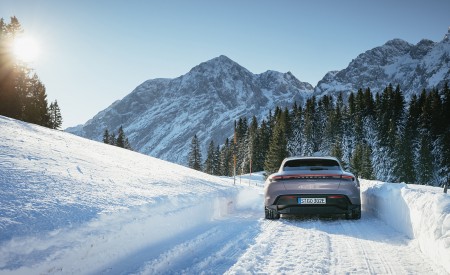 2022 Porsche Taycan Sport Turismo (Color: Frozen Berry Metallic) Rear Wallpapers 450x275 (19)