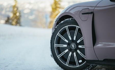 2022 Porsche Taycan Sport Turismo (Color: Frozen Berry Metallic) Wheel Wallpapers 450x275 (22)