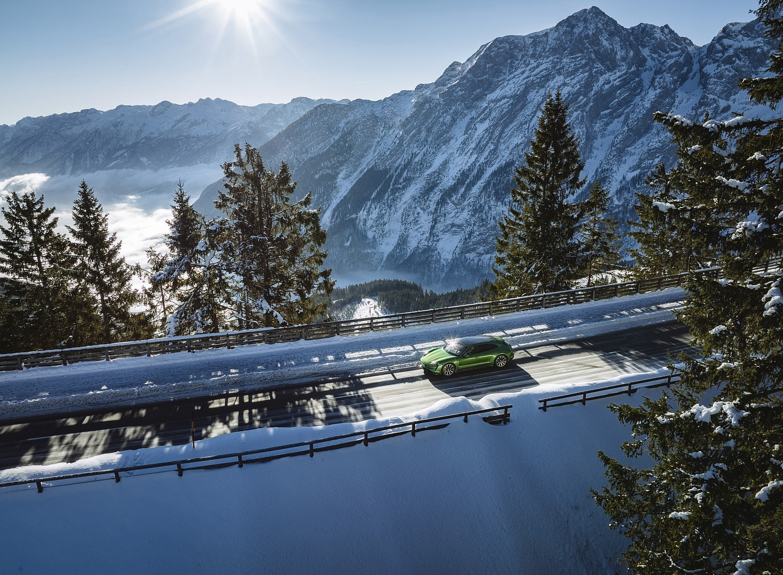 2022 Porsche Taycan Turbo S Sport Turismo (Color: Mamba Green Metallic) Top Wallpapers  #13 of 27