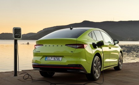2022 Škoda ENYAQ Coupe RS iV Charging Wallpapers 450x275 (64)