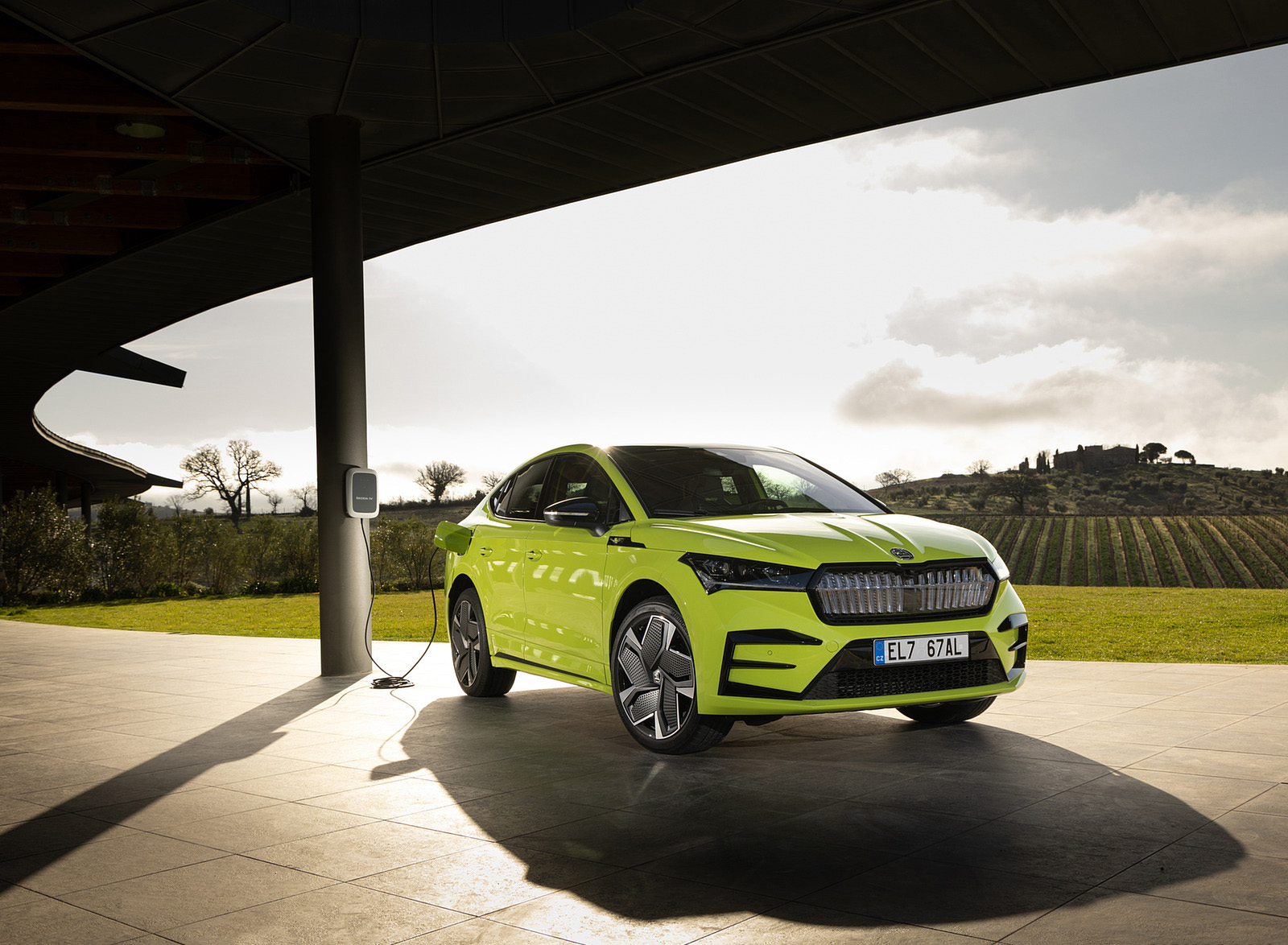 2022 Škoda ENYAQ Coupe RS iV Front Three-Quarter Wallpapers #77 of 118
