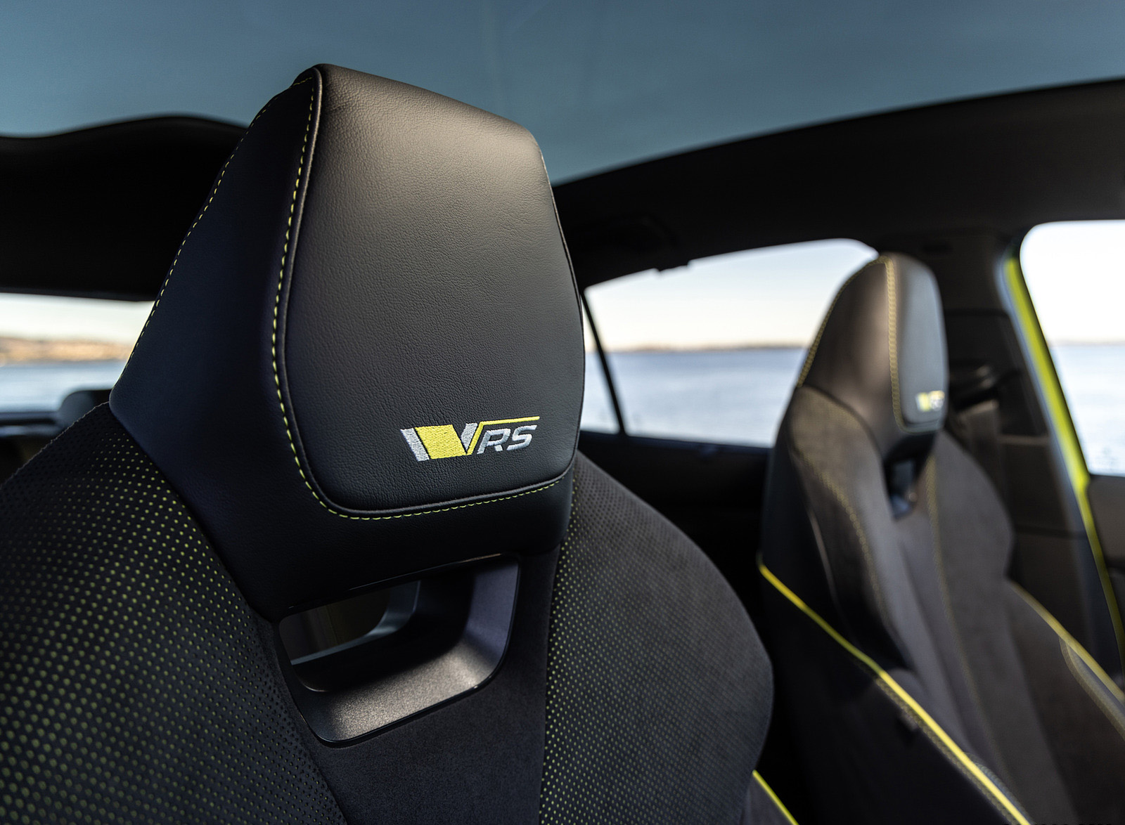 2022 Škoda ENYAQ Coupe RS iV Interior Front Seats Wallpapers #113 of 118